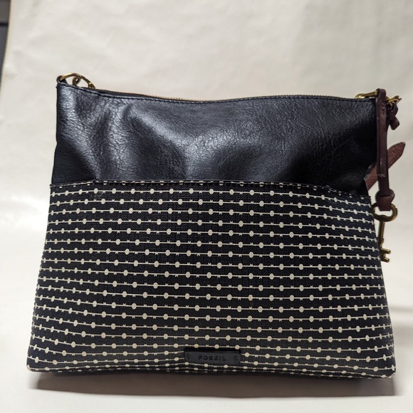 Fossil Crossbody Bag Black Leather & Patterned Fabric | Adjustable Strap - Picture 4 of 8